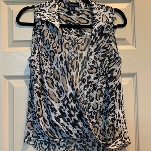 Bebe Black/Tan Leopard Print Criss Cross Blouse sz S